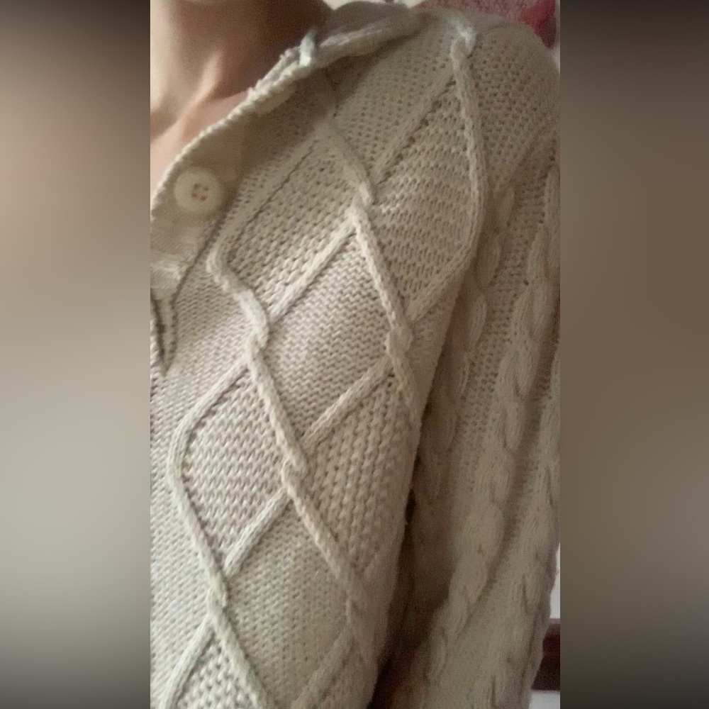 beige sweater - Picture 2 of 4